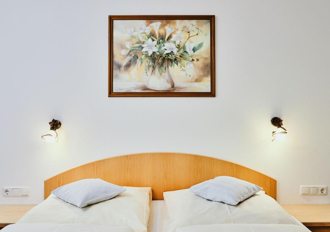 Hotel Rustika Lermoos Rum bild