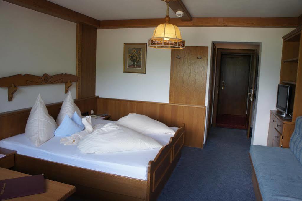 Hotel Rustika Lermoos Exteriör bild